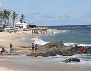 Povo na Praia Amaralina em Salvador